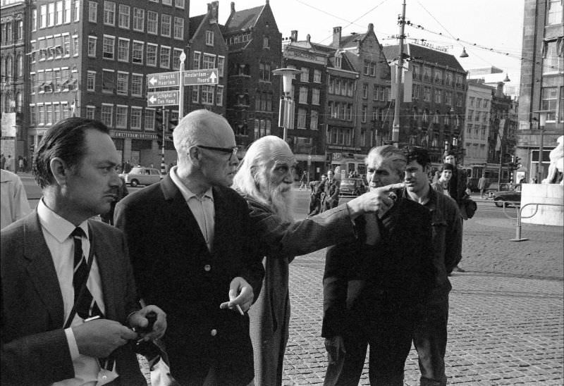 Amsterdam's Street Portraits: Stunning Black and White Photos of Amsterdammers from the 1970s