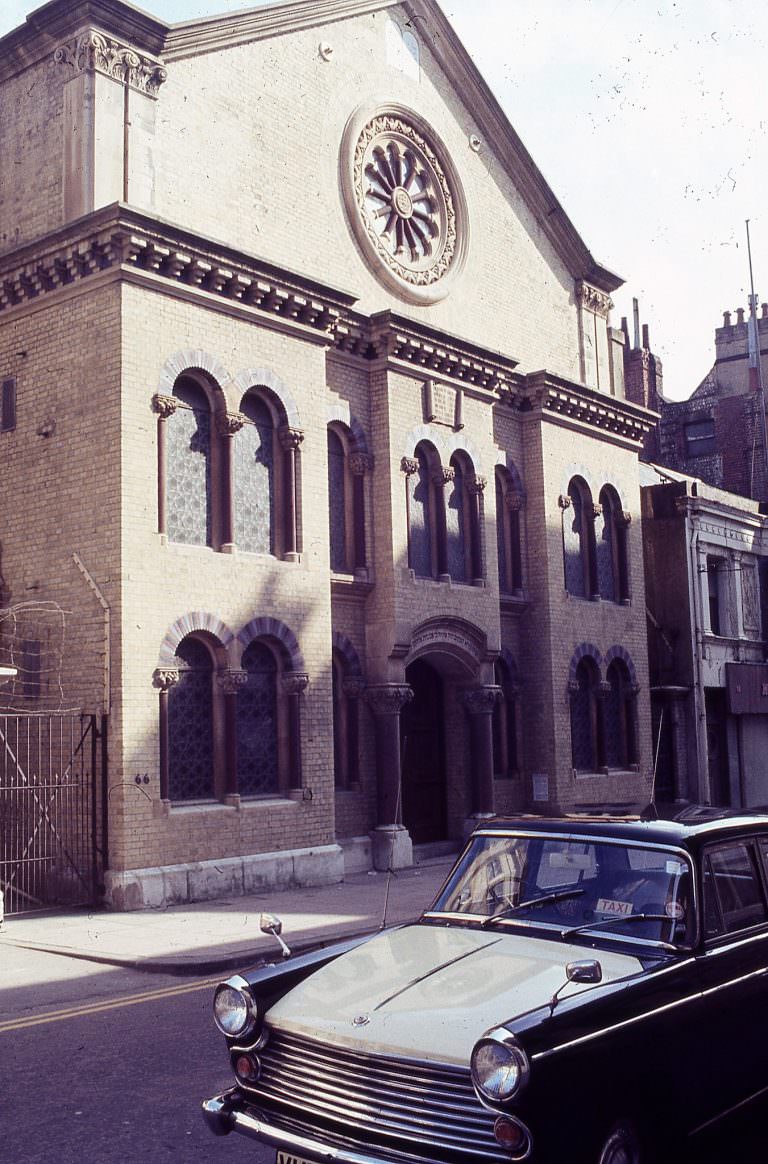Middle Street Synagogue, 1972