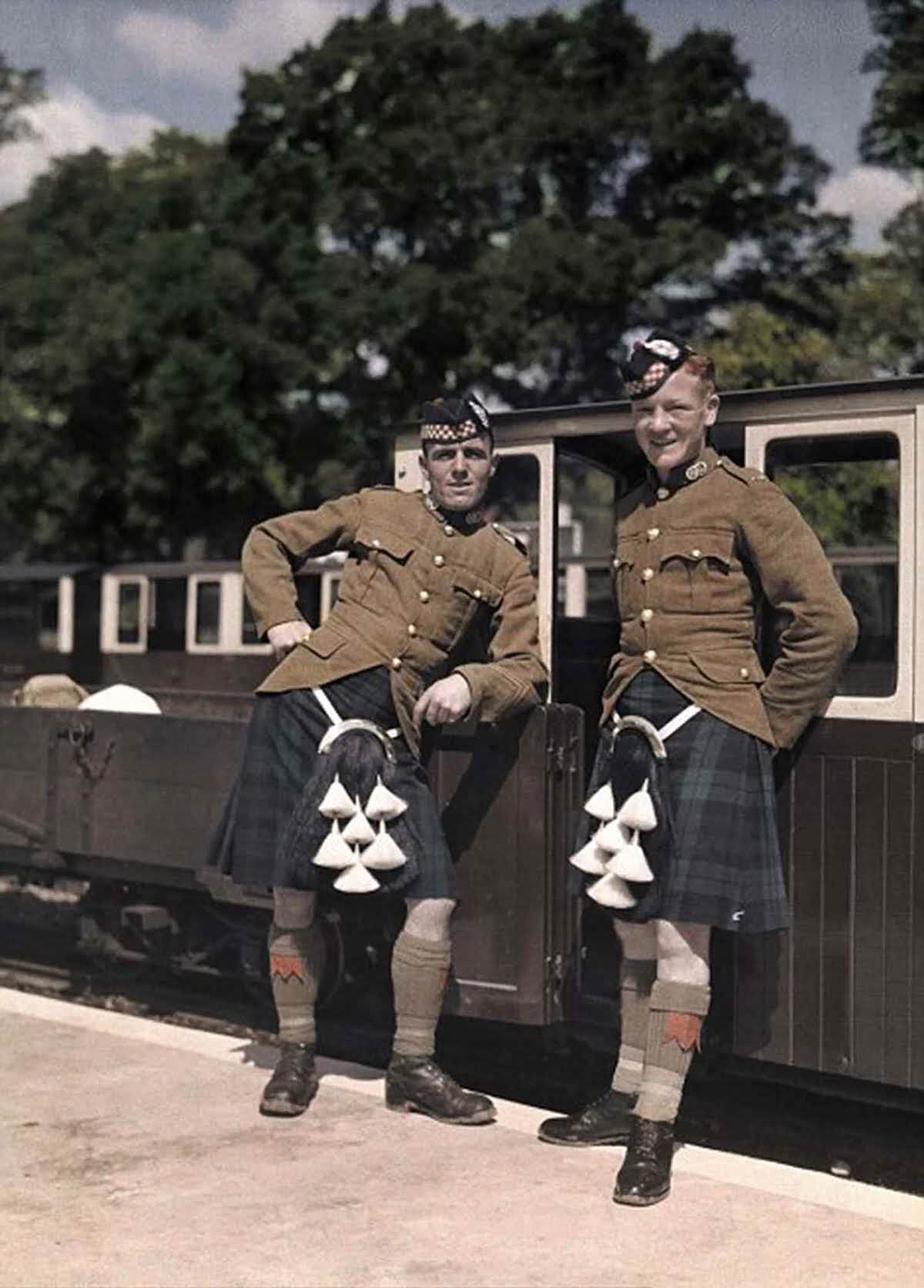Two soldiers stand in Hythe, Kent, in 1928.
