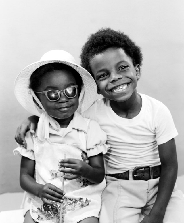 Spectacular Portraits from California County Fairs of the late 1970s showing Gangs, Couples, Children, and Friends