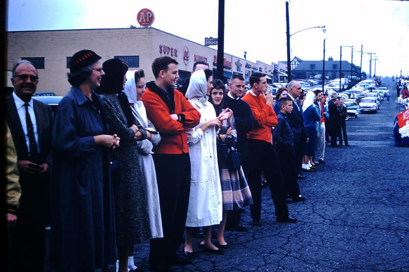 Fascinating Vintage Photos of Howard College Homecoming Parade in 1959