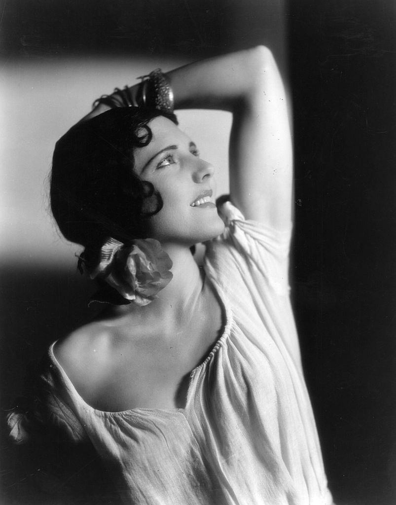 Jean Arthur doing her impression of Spain's original flapper, 'Carmen', 1924.