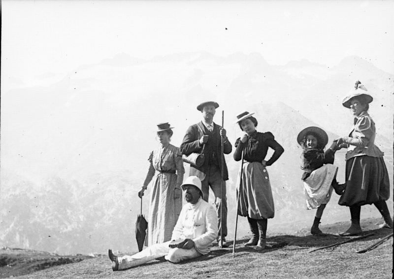 Family at the Port de Venasque, Luchon, September 6, 1898