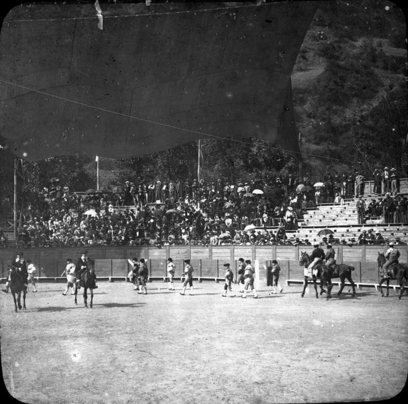 Running of the bulls- Mazzantini, Luchon, July 3, 1899
