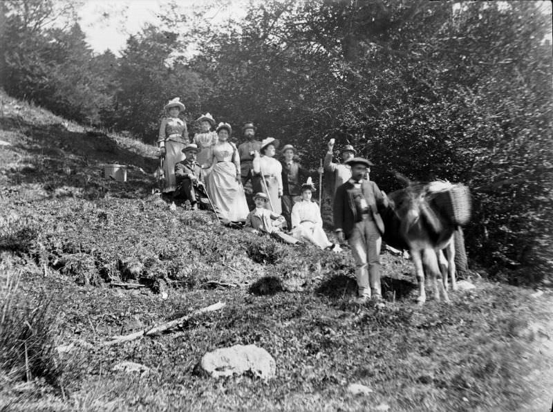 Lunch at Bois Neuf, Luchon, 1890