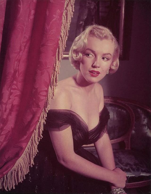 Beautiful Photos of Marilyn Monroe in the 1950s taken by John Florea