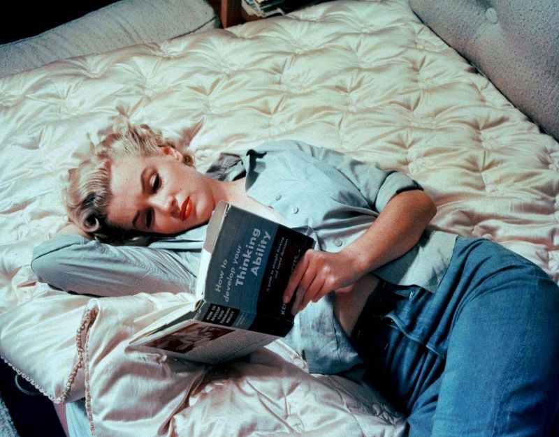 Beautiful Photos of Marilyn Monroe in the 1950s taken by John Florea