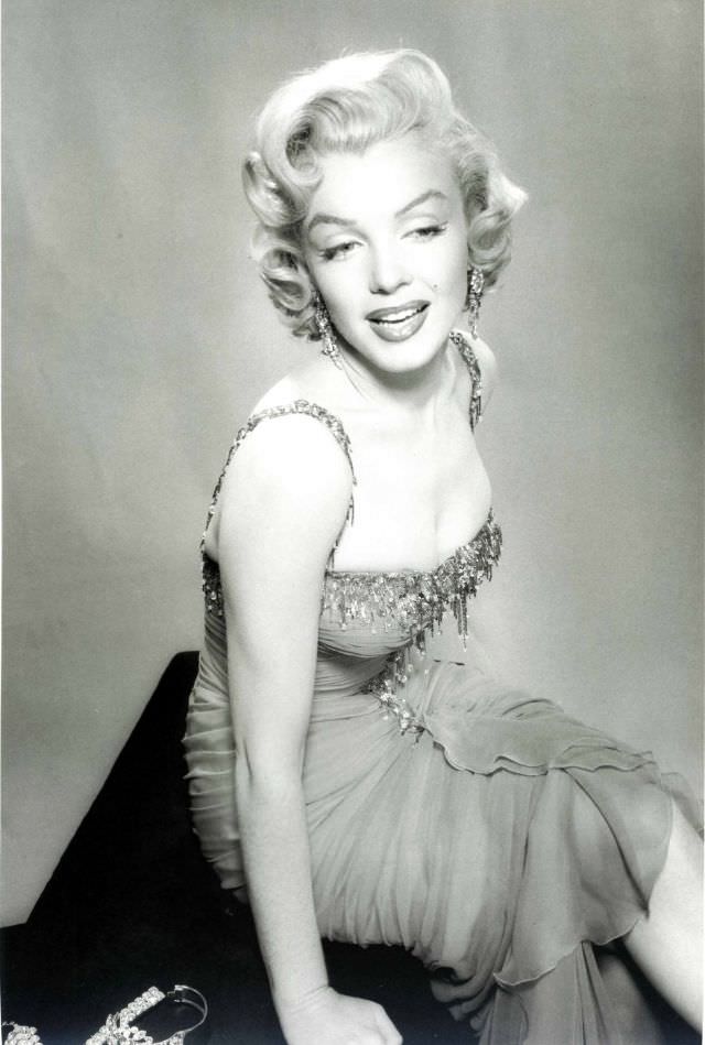 Beautiful Photos of Marilyn Monroe in the 1950s taken by John Florea