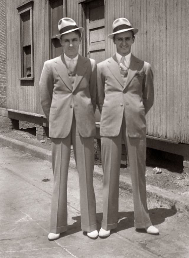 Cool Vintage Photos that Depict the Men's Fashion in the 1930s