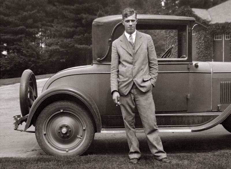 Cool Vintage Photos that Depict the Men's Fashion in the 1930s