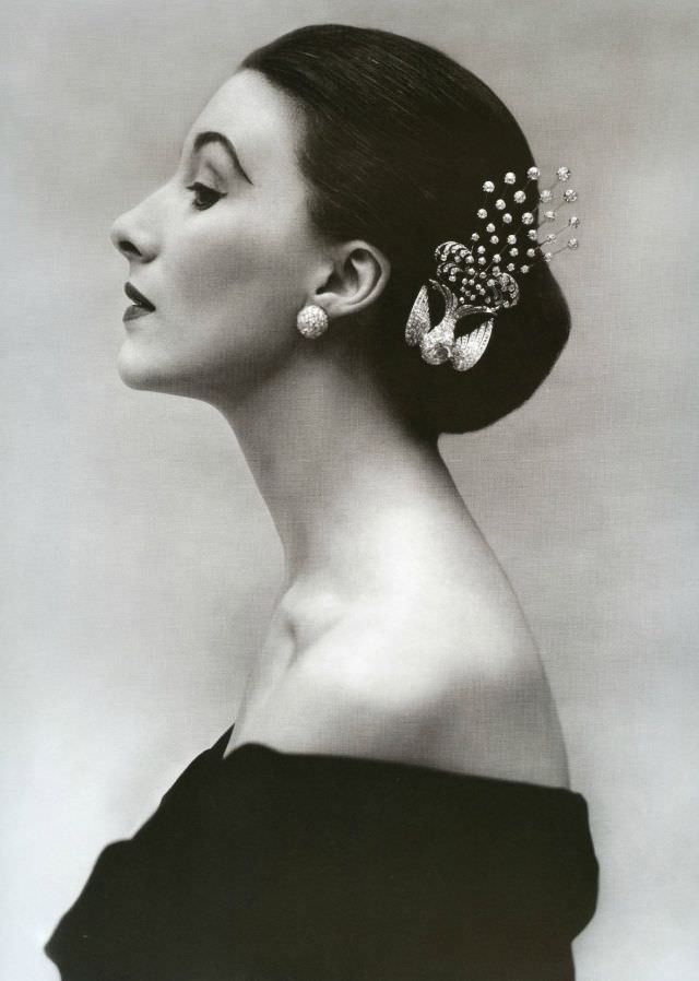 Myrtle Crawford wearing "en tremblant" jeweled hair piece, photo by Anthony Denney, Vogue, December 1951