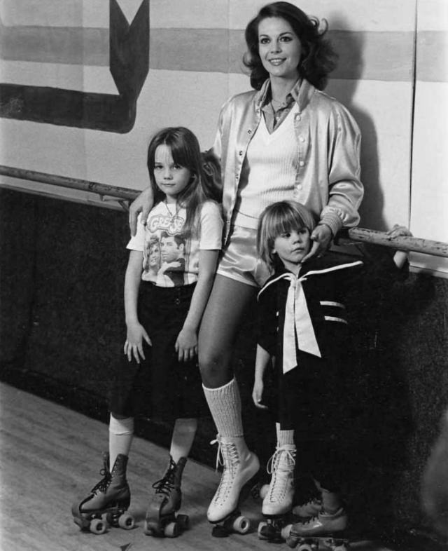 Natalie Wood Roller Skating in the Movie ‘The Last Married Couple in America (1980)