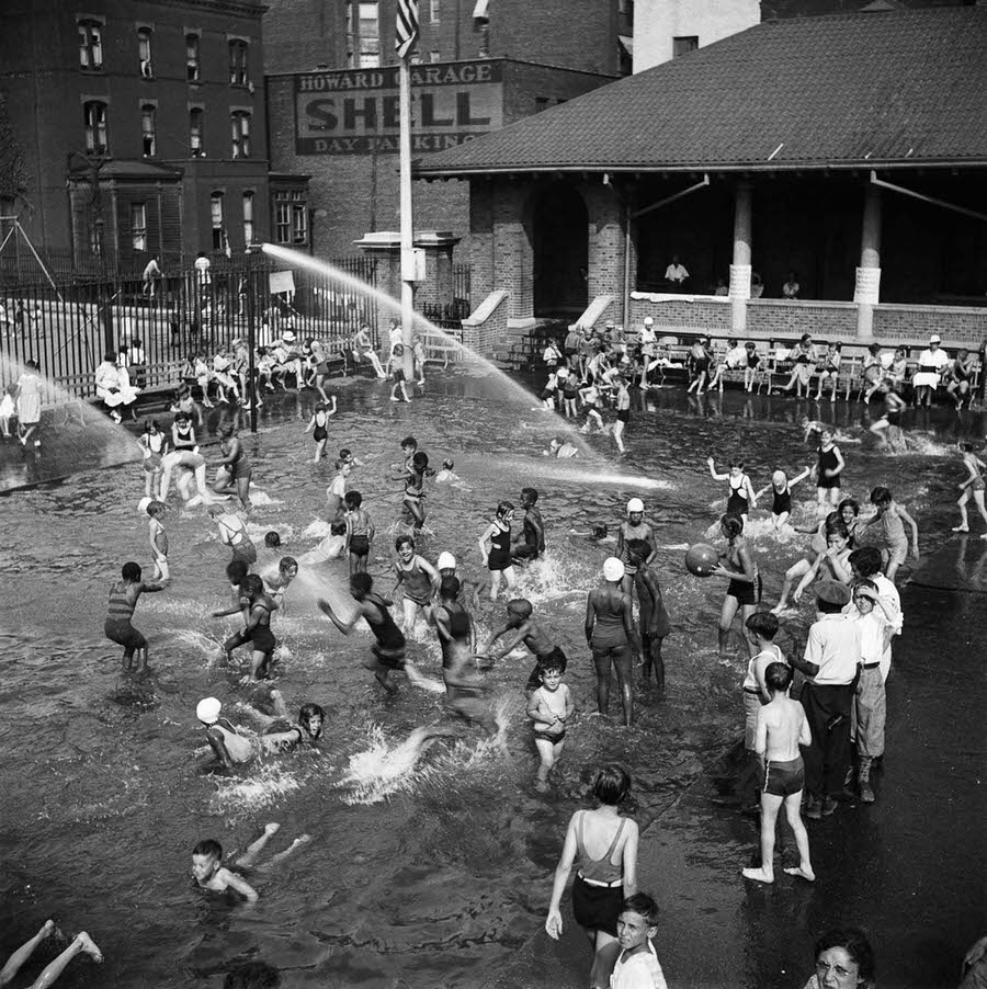 Wading pool, Carmansville Playground, 1935.