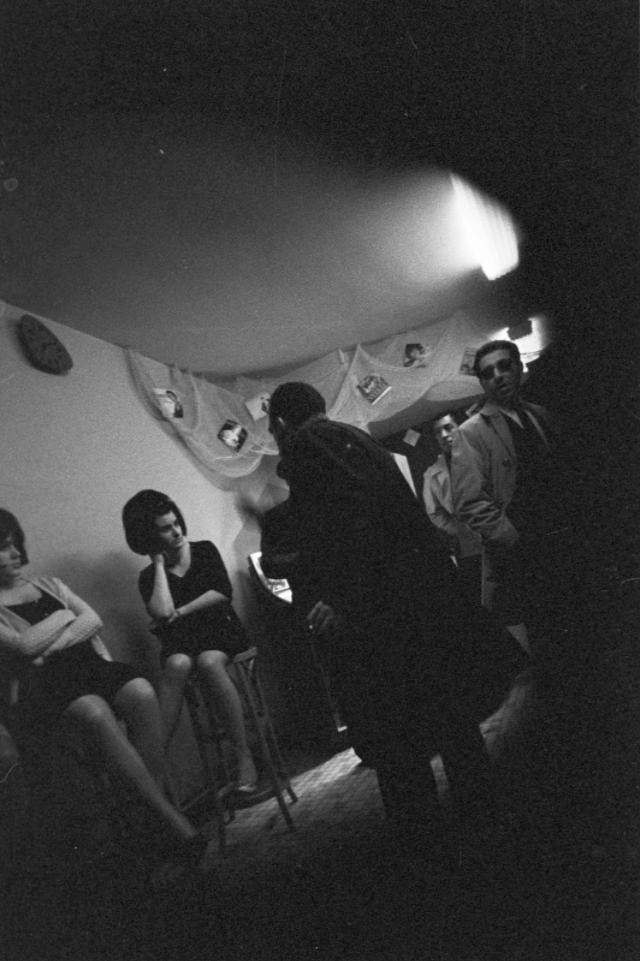 Prostitution in Paris: History and Candid Photos of Prostitutes in the 1960s