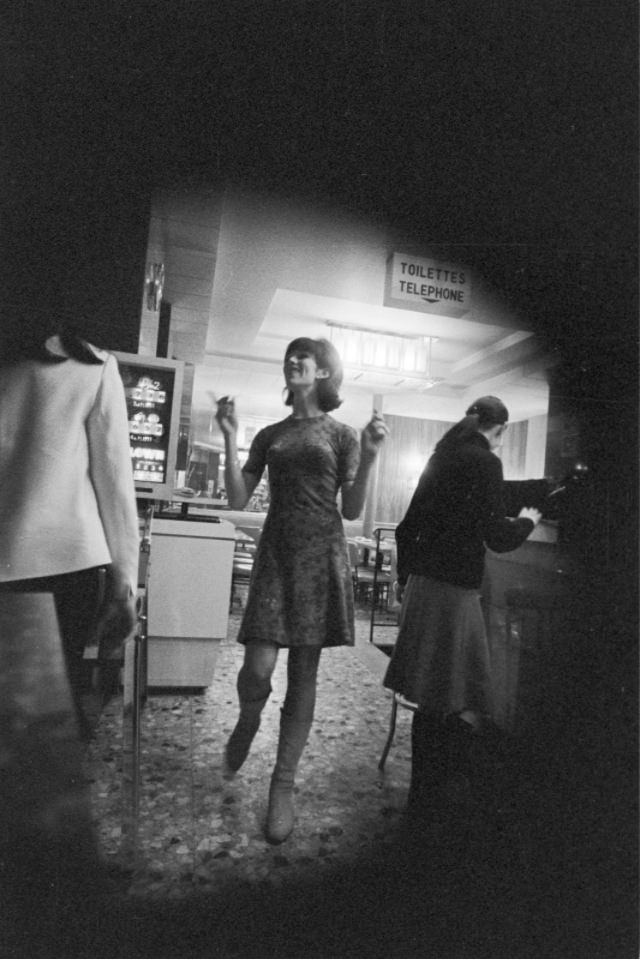 Prostitution in Paris: History and Candid Photos of Prostitutes in the 1960s