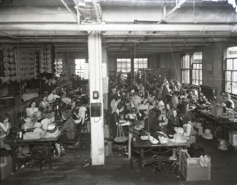 Workers at the Slavin Hat Company factory at 1117 Washington, April 1931