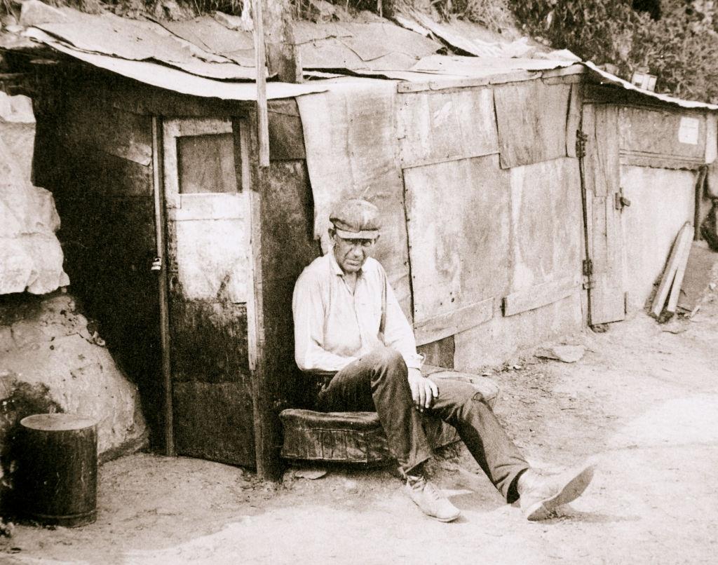 Shack made of barrels and tar paper, St Louis, 1931.