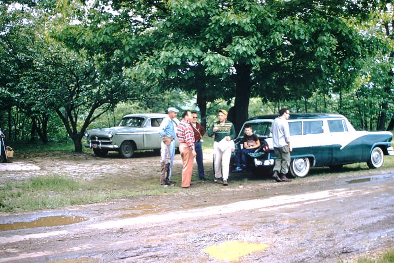 Station Wagons: Cool Vintage Photos from the Heydays of the Best Family Car