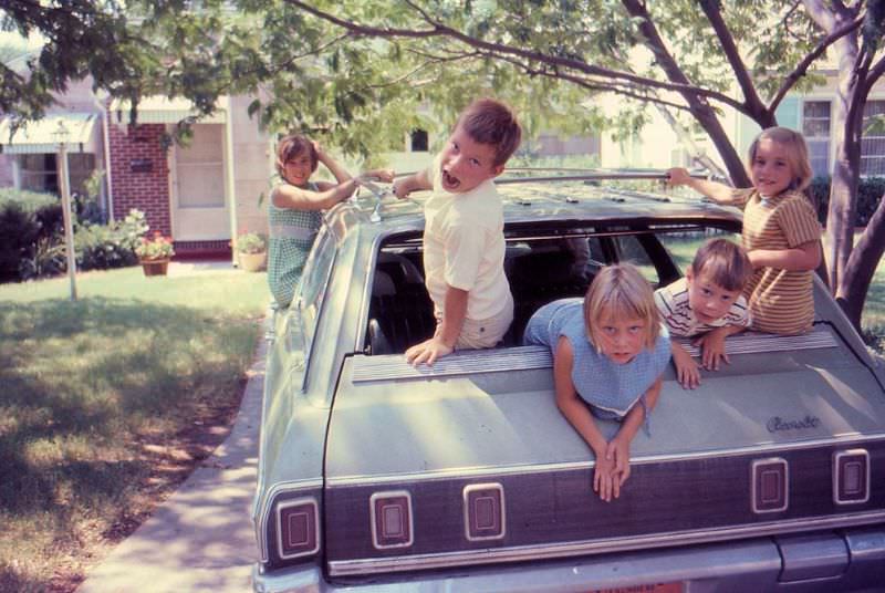 Station Wagons: Cool Vintage Photos from the Heydays of the Best Family Car