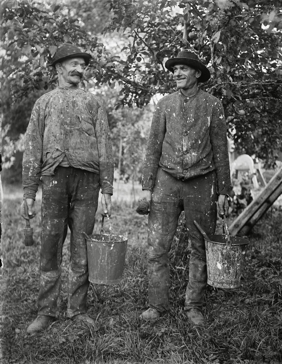 Painters Lindgren and Torell, Sävasta, Altuna parish, 1919