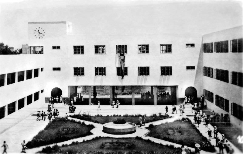 The Bialik School in Tel Aviv was built in the 1930s in the Modernist style, by Yaacov Shiffman (Ben Sira), Tel-Aviv, Palestine (now Israel), 1937