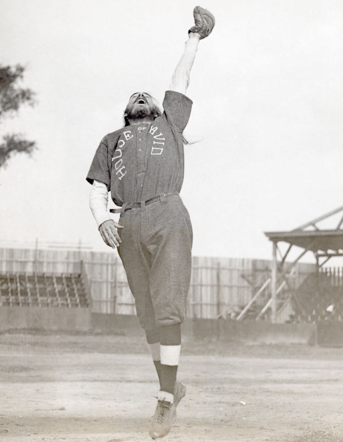 Long-haired and Bearded baseball team: The House of David team was a baseball version of the Harlem Globetrotters