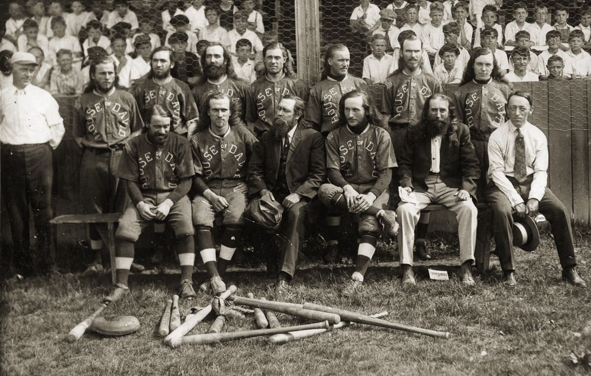 Long-haired and Bearded baseball team: The House of David team was a baseball version of the Harlem Globetrotters