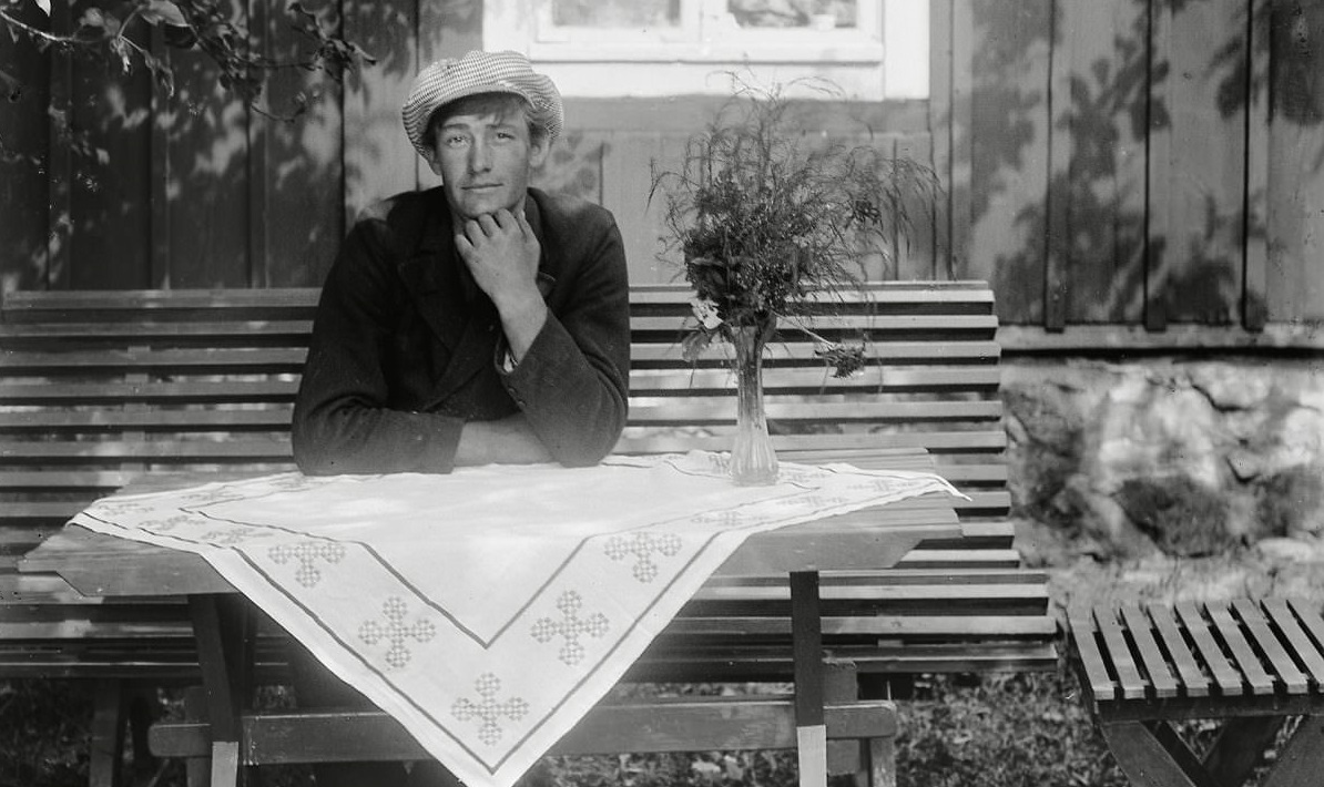 Swedish people a century ago
