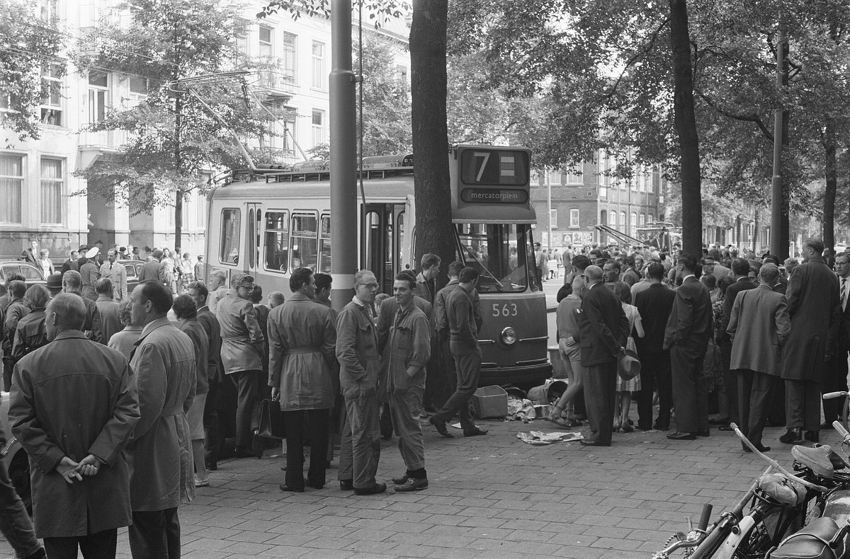 Tram against trees in Sarphatistraat. August 23, 1961