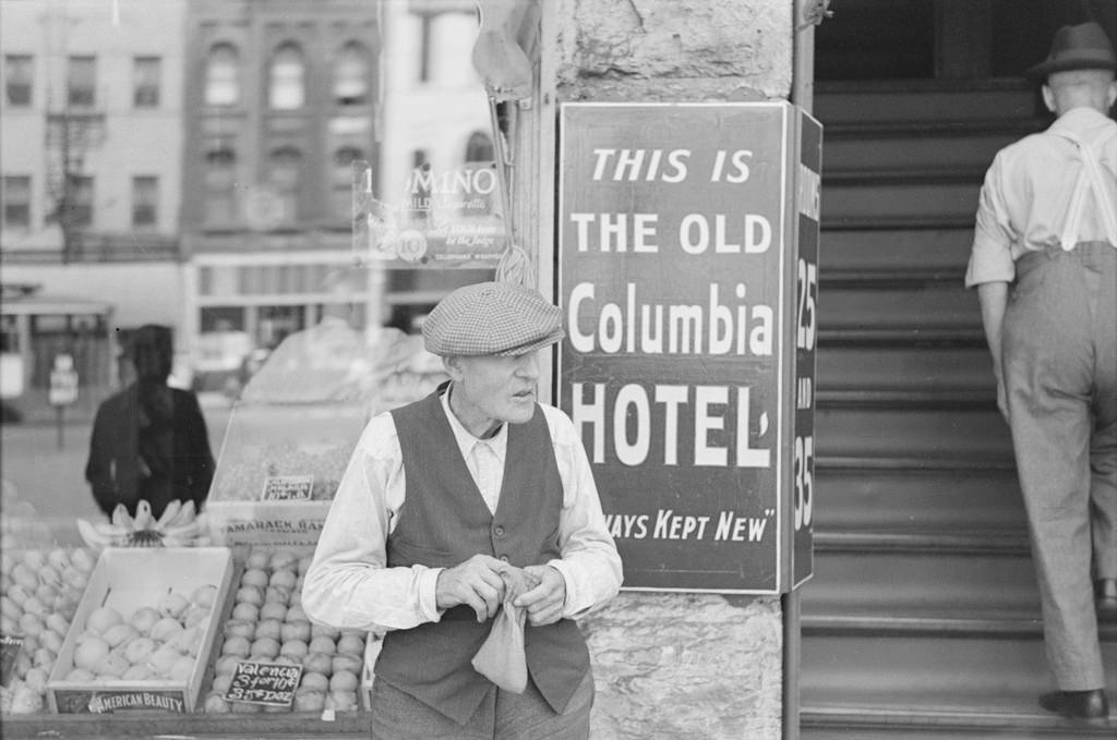 Skid row, Minneapolis, August 1937