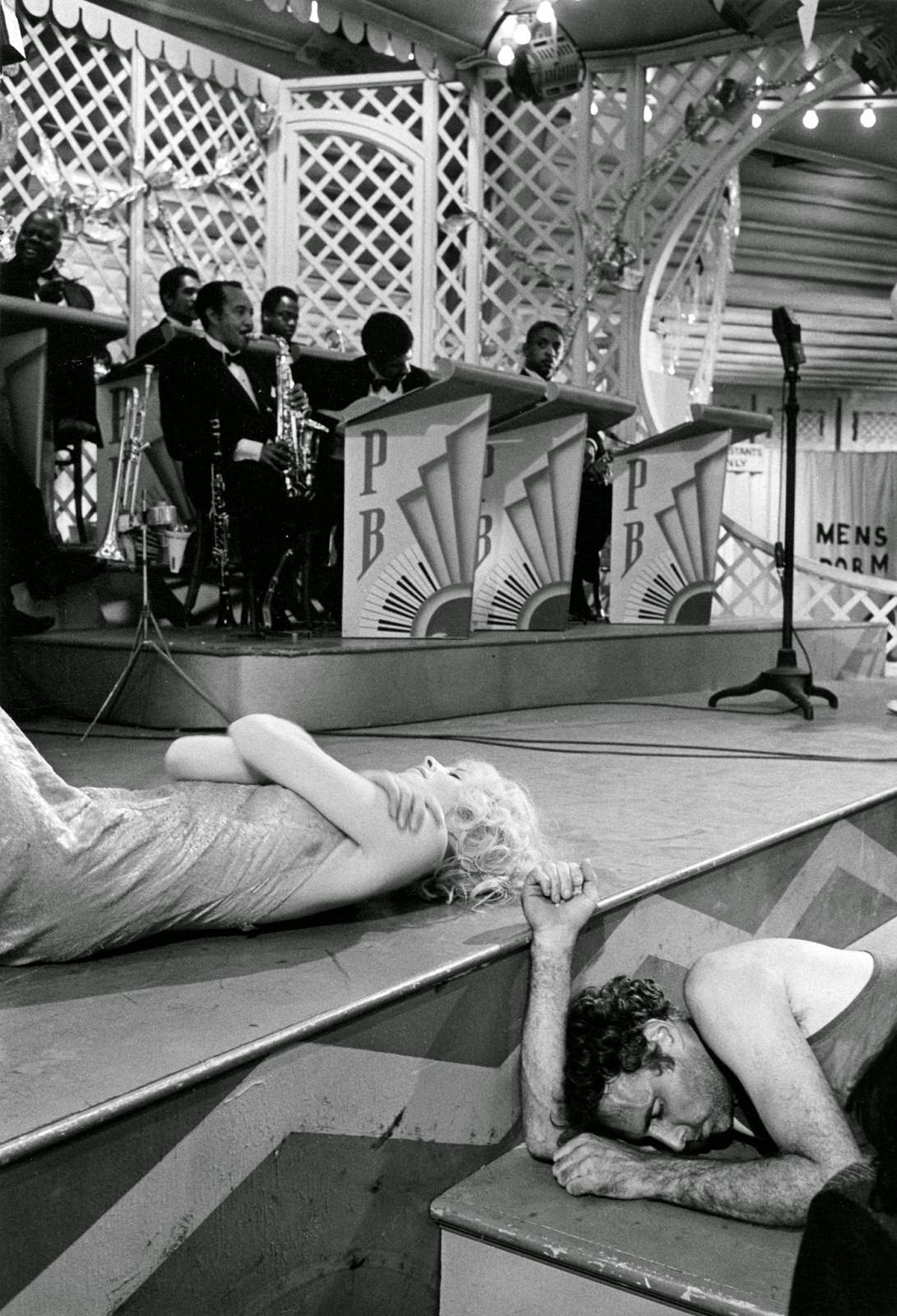 Susannah York and Bruce Dern on the set of "They Shoot Horses, Don't They?", 1969