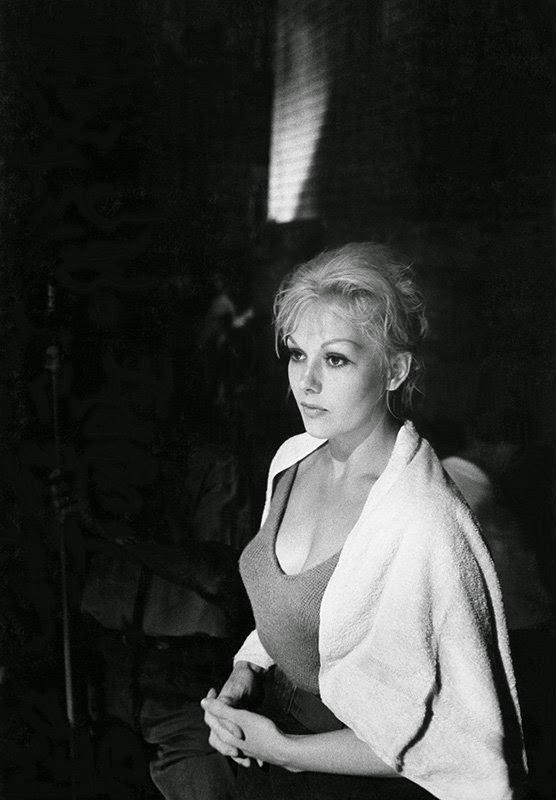 Kim Novak on the Columbia Studios set of "The Notorious Landlady," 1961