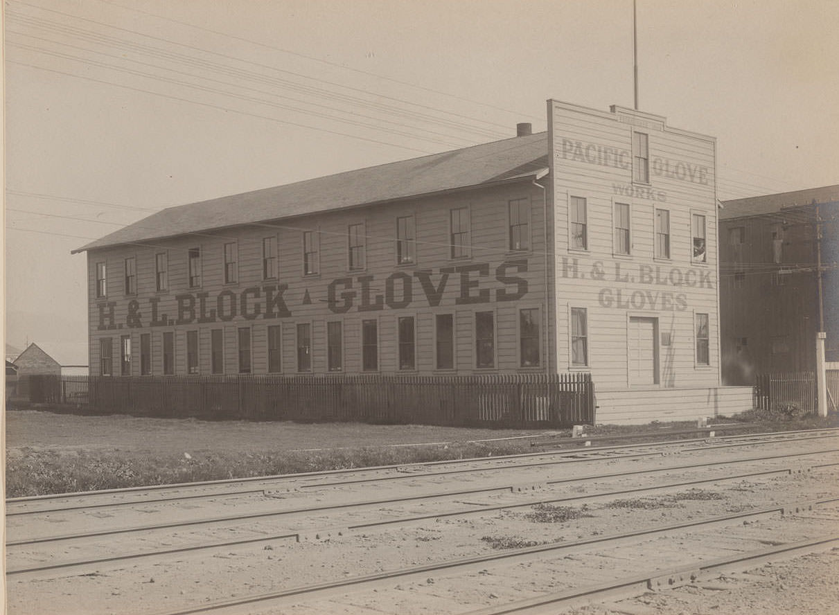 Pacific Glove Works, Berkeley, California, 1910s
