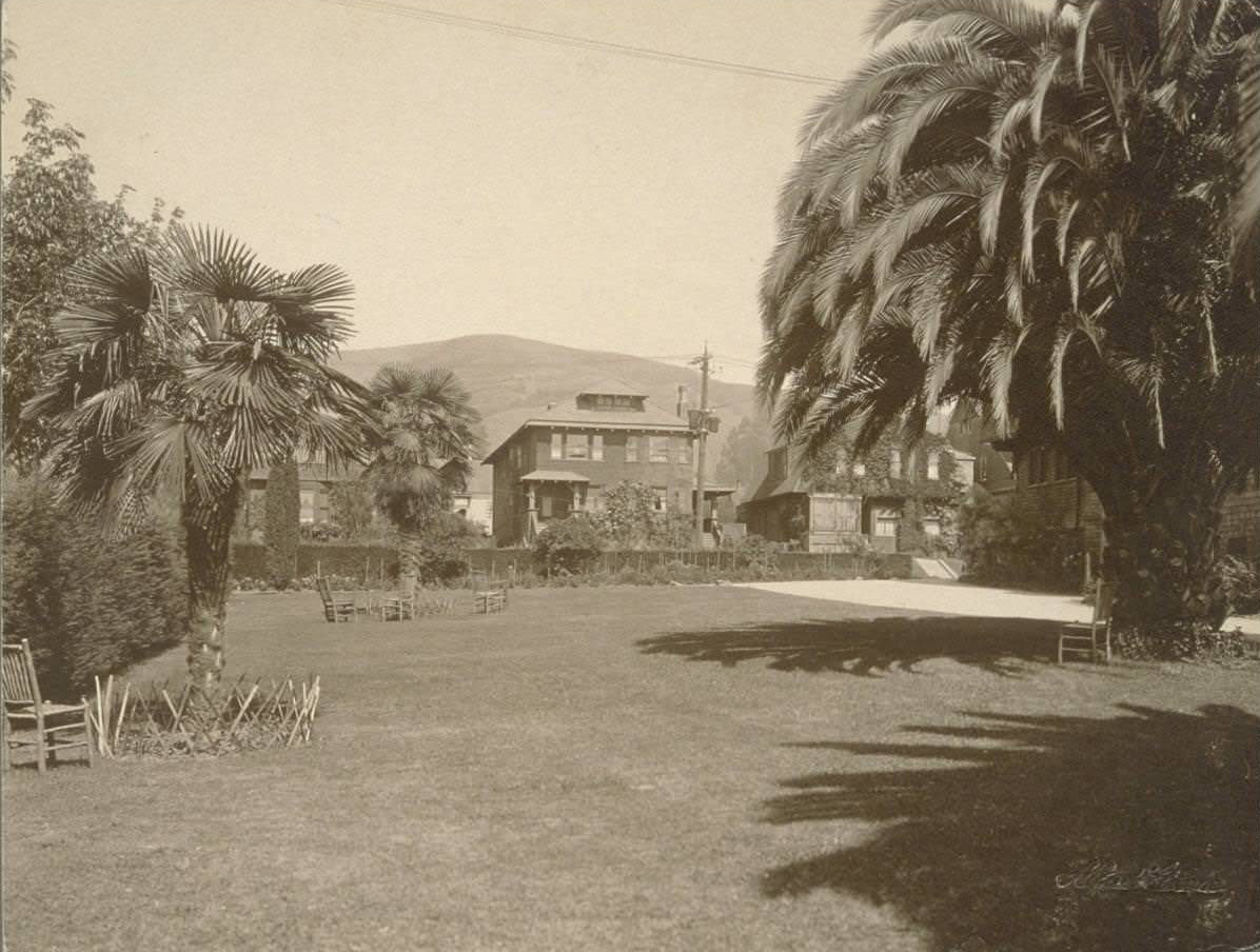Yard Unidentified residence. Berkeley, 1920s