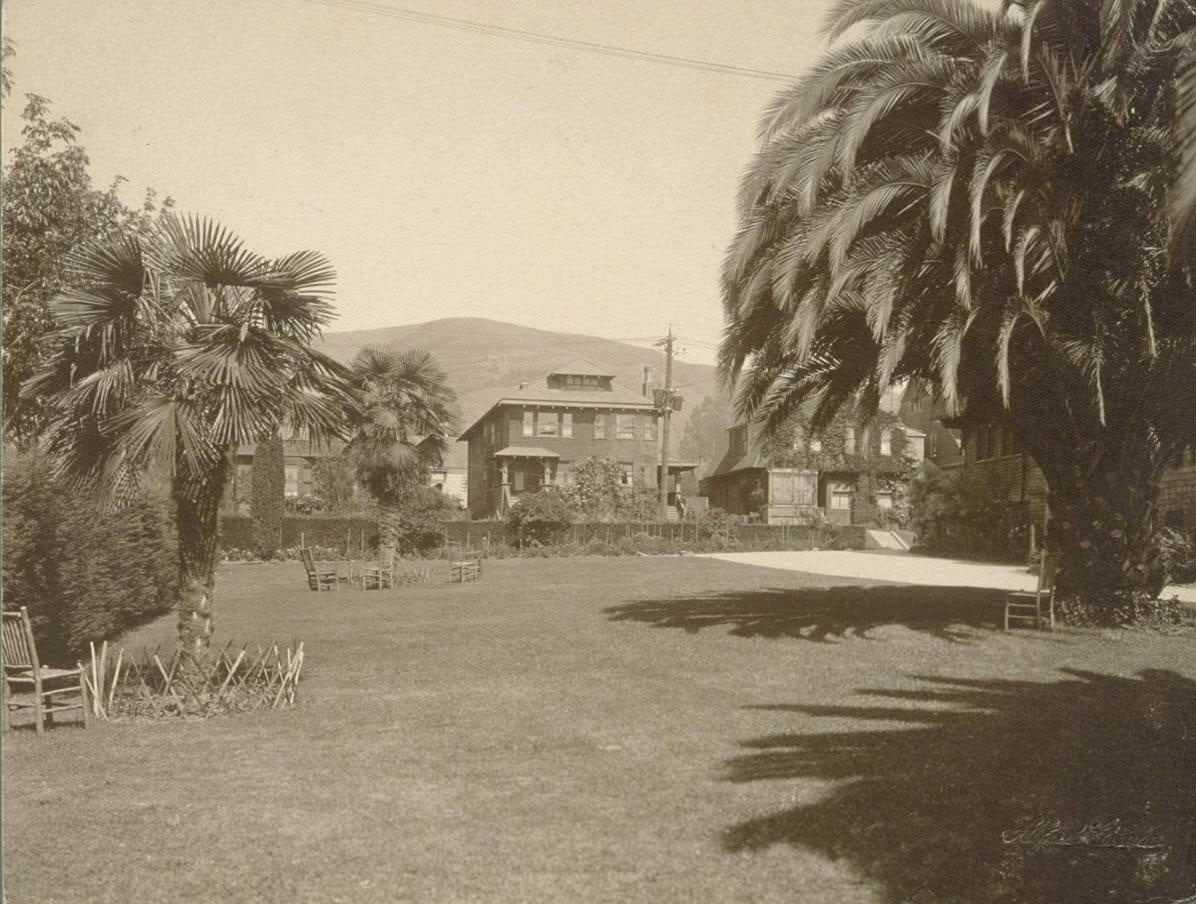 Yard Unidentified residence. Berkeley, 1920s
