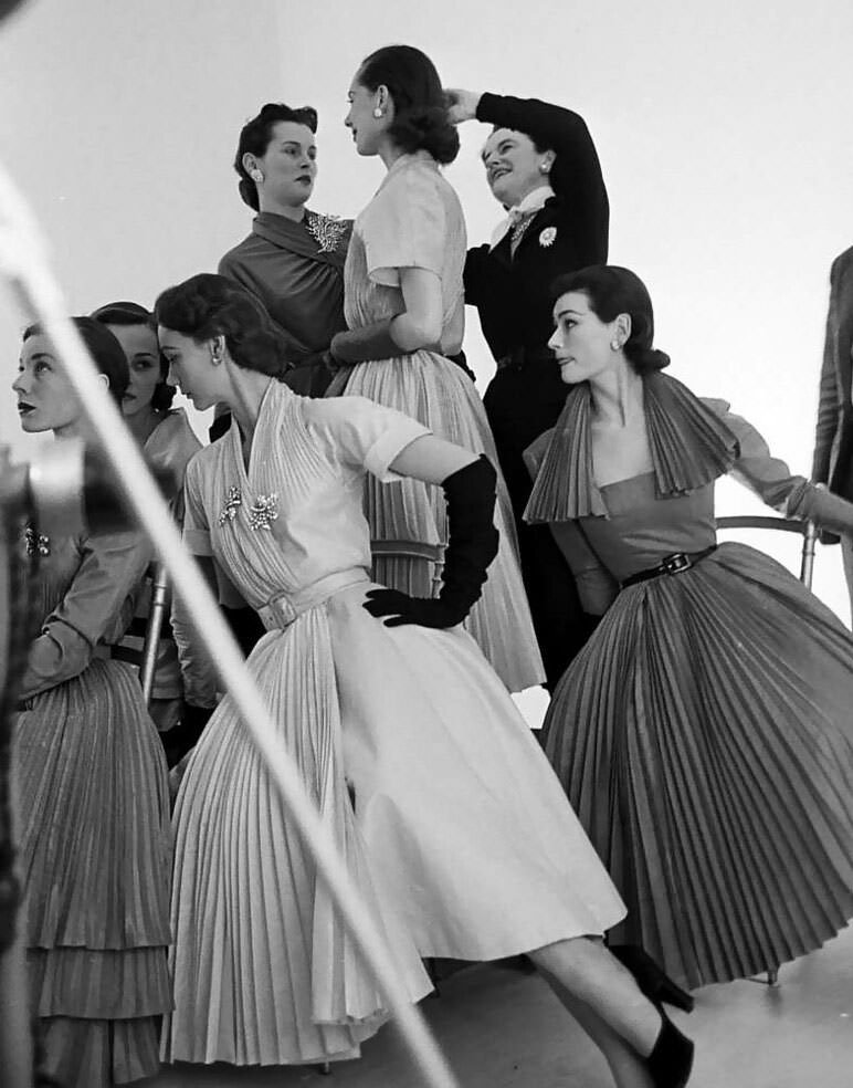 Bettina Graziani iwth Gigi and Ivy Nicholson all wearing Givenchy, 1952