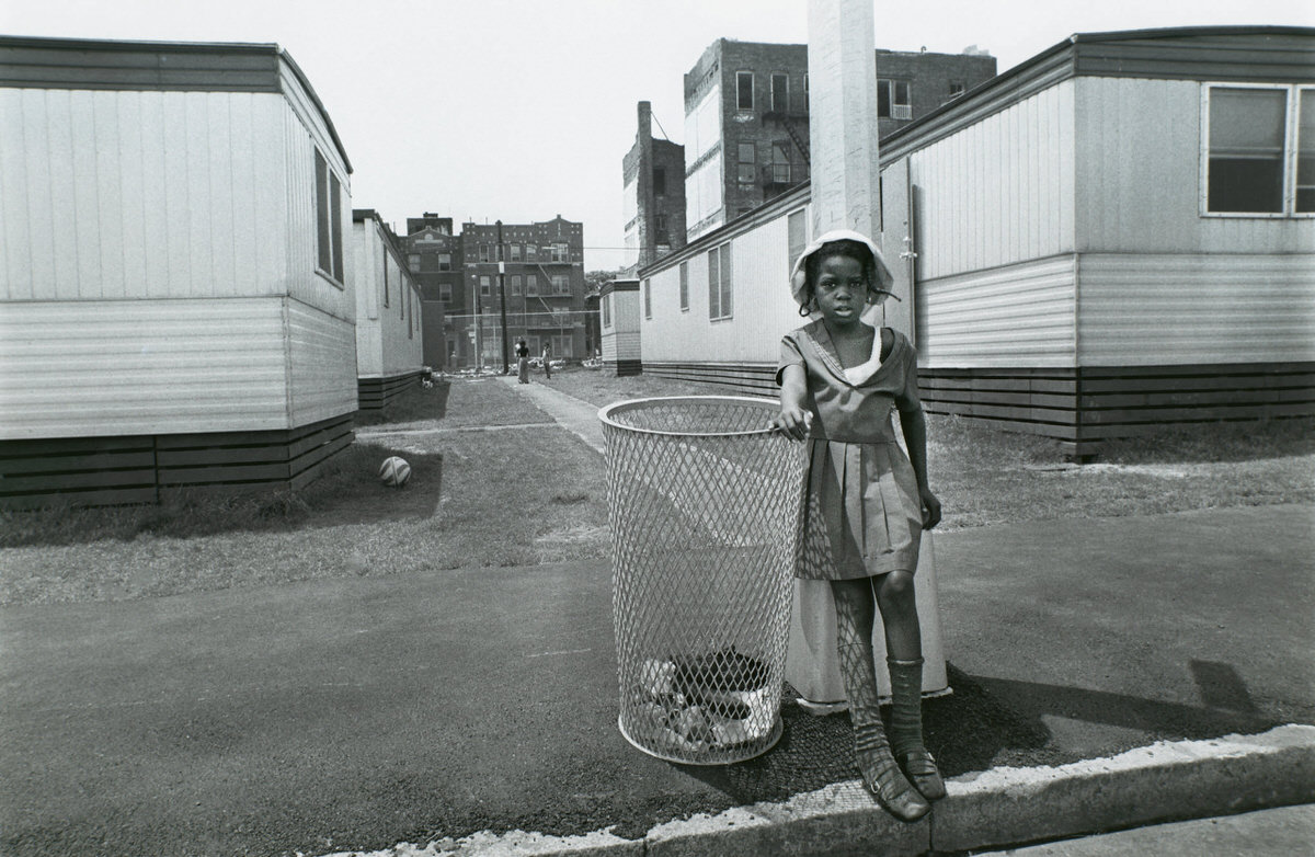 Fascinating Photos of Brownsville, Brooklyn in the 1970s that Show Street Scenes and Life