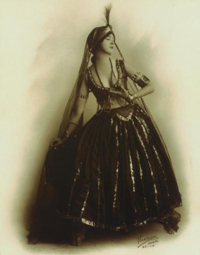 Ruth St. Denis 1916