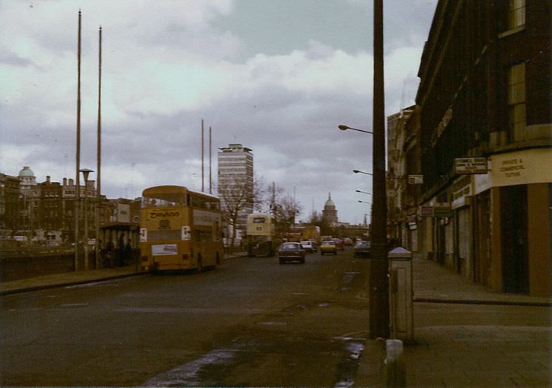 The Quays, 1980