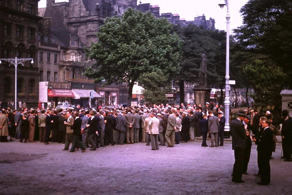 Speakers corner on the Mound/Princes Street, 1957