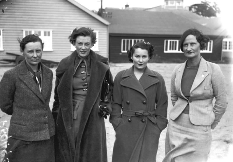 Racing drivers Gwenda Stewart, Doreen Evans, Kay Petre, Elsie Wisdom, September 1935.
