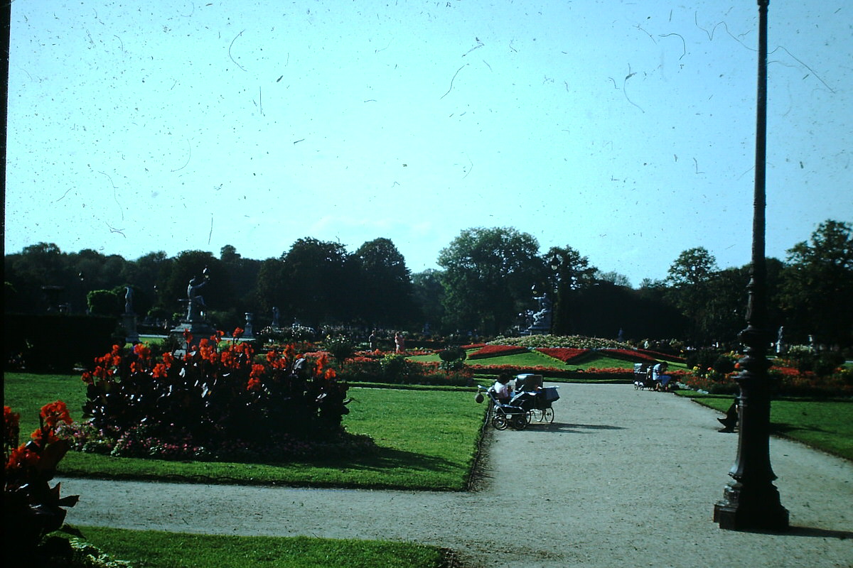 Tuileries- Pairs, France, 1953