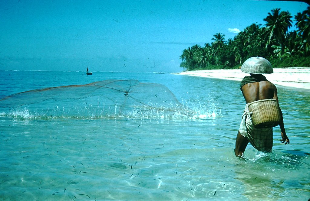 Net Fisherman- Sanoeur- Bali, Indonesia, 1952