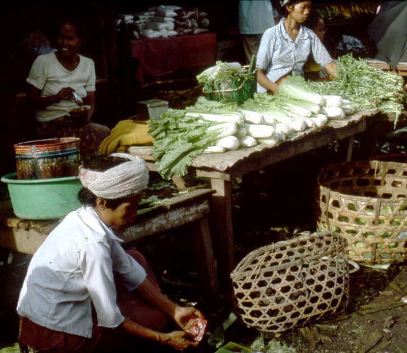 Balinese women at a street market, 1970s
