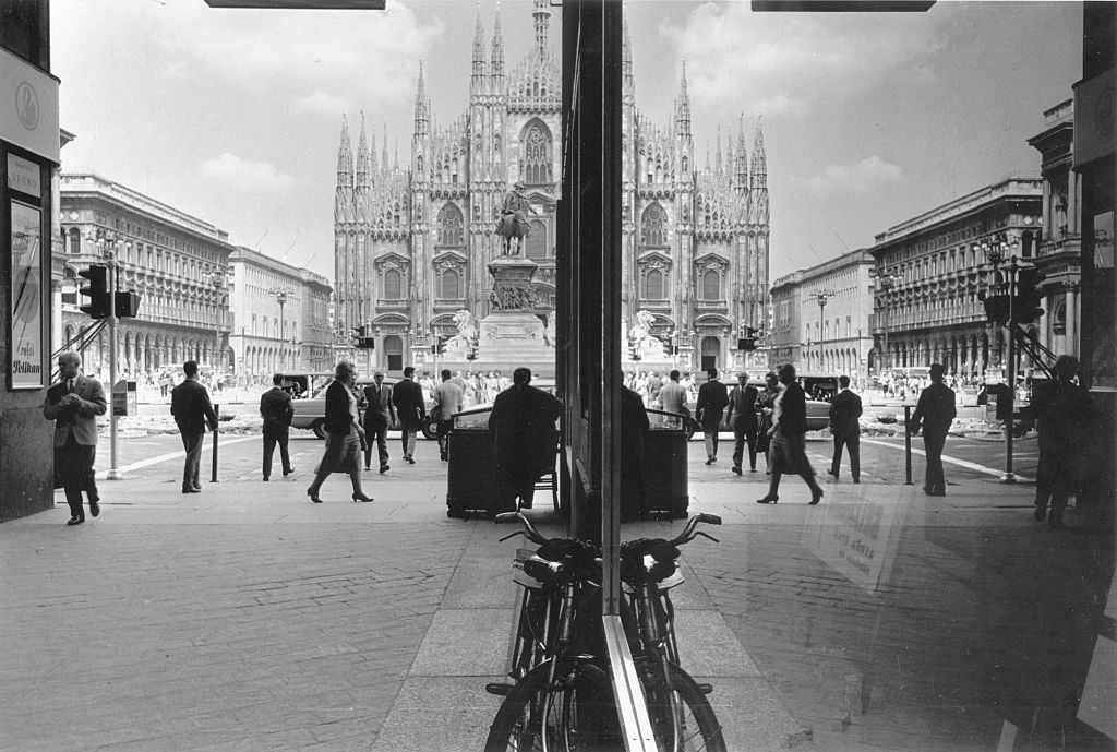 Piazza del Duomo in Milan, 1960s.