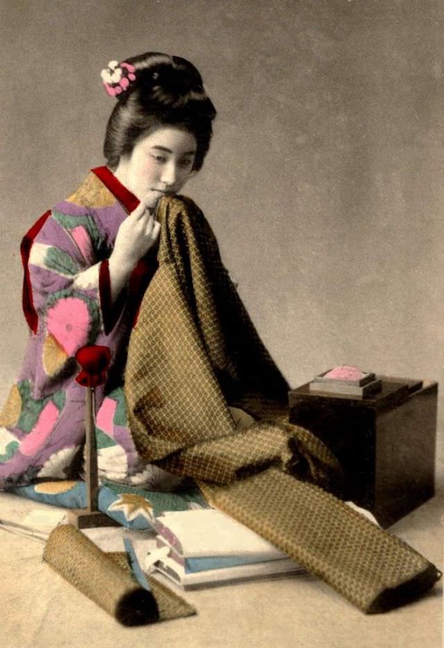 Japanese woman and their everyday tools