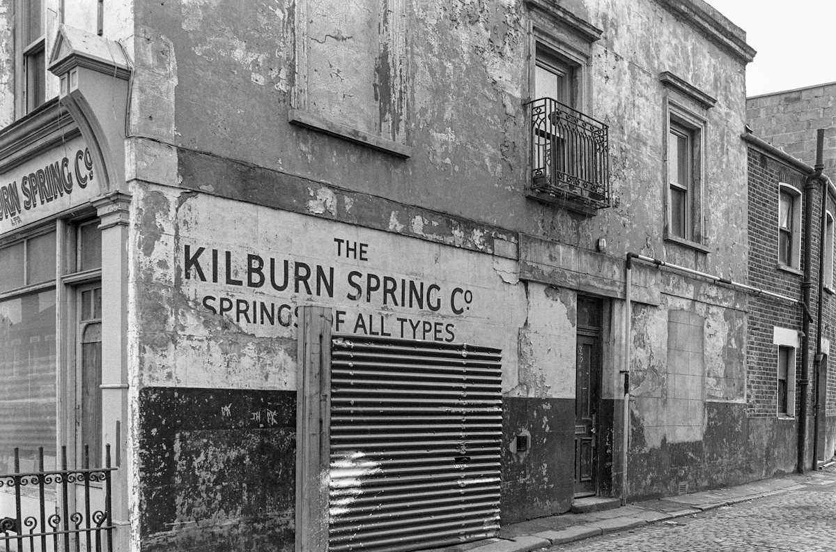 Kilburn Spring Co, Kilburn Lane, Kensal Green, Brent, 1988
