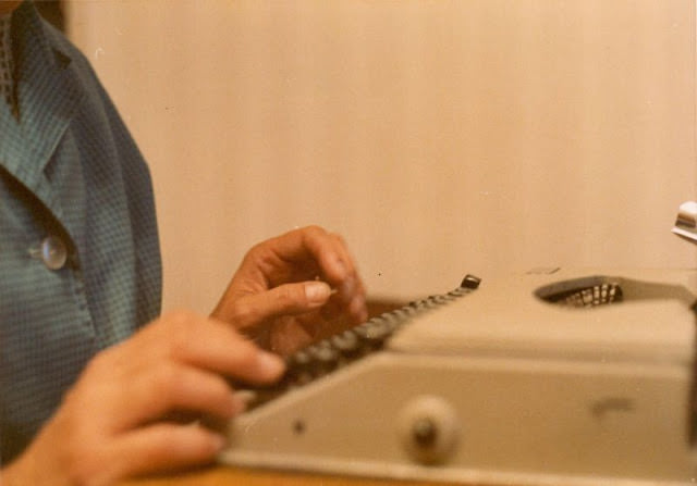 Historical Photos of Ladies using Typewriters from the Past