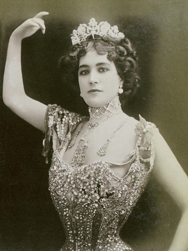 Lola Montez: Life story and Interesting Facts about the Glamorous and Dangerous Irish Dancer