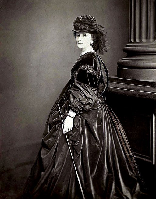 Lola Montez: Life story and Interesting Facts about the Glamorous and Dangerous Irish Dancer